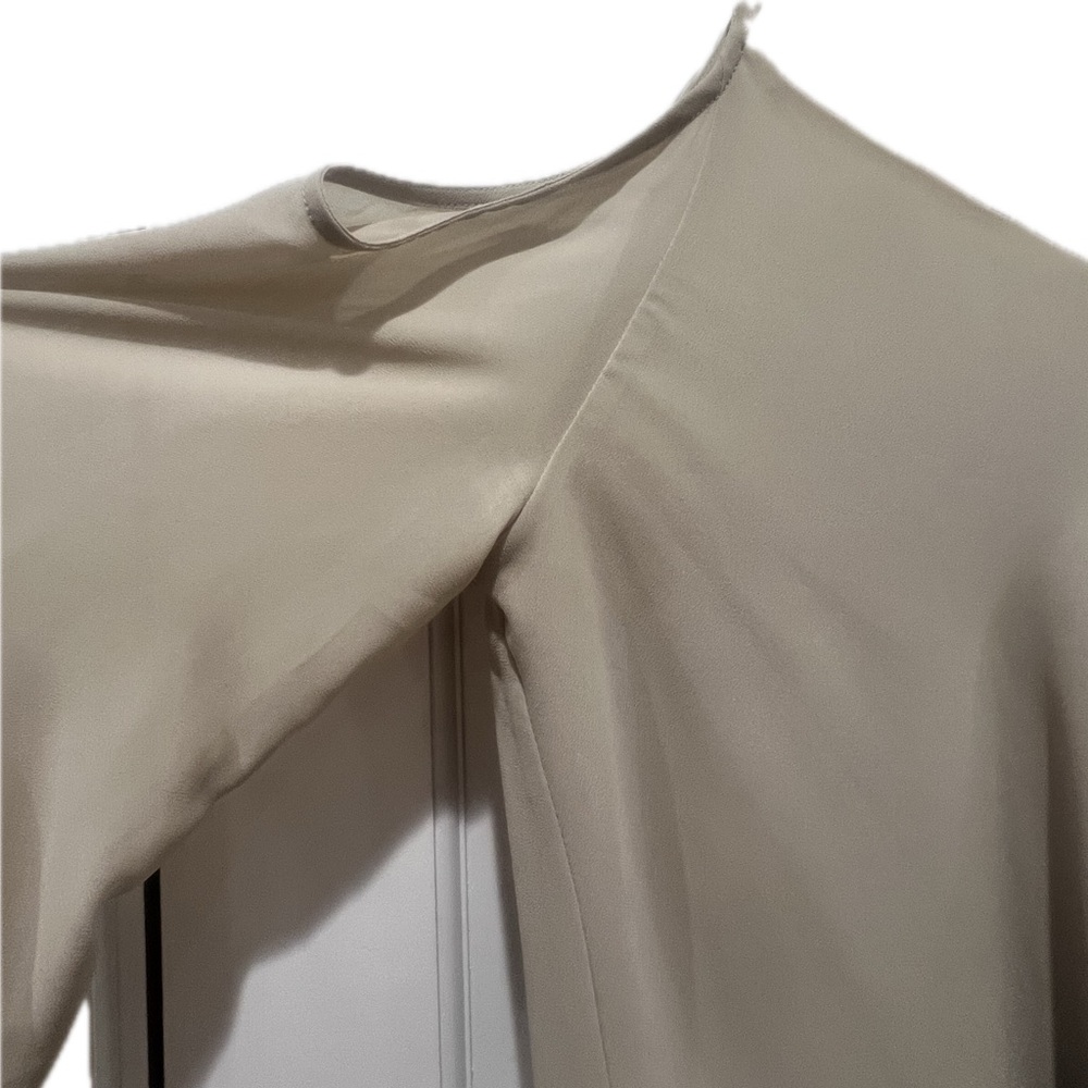 Wrap-Front Open Shoulder - Picture 9 of 10